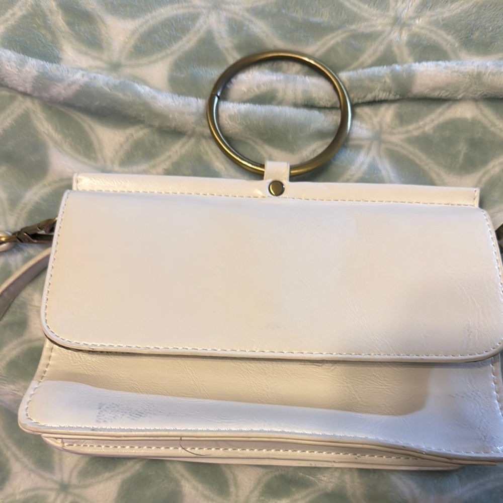 Elegant White Handbag with bronze Accents